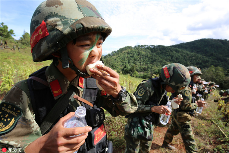 看武警特戰(zhàn)女兵如何沖出“魔鬼訓練周”