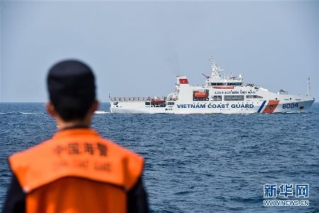 中越海警舉行2017年首次北部灣共同漁區(qū)海上聯(lián)合檢查