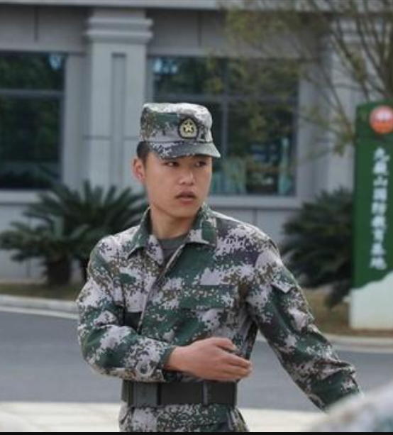 再穿軍裝赴邊疆！他二次入伍背后的故事讓人動(dòng)容