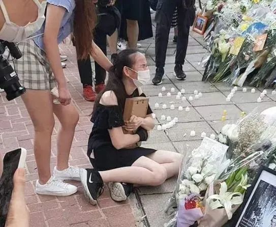 殖人的丑態(tài)，狗都看不下去了