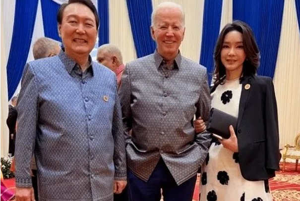 不對(duì)勁，韓國(guó)一邊作死，一邊賣慘！