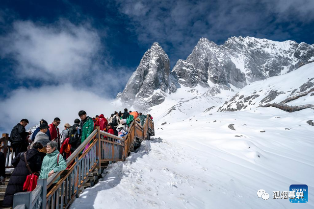 孤煙暮蟬：莫怪將登山滿雪，總有高峰不可攀